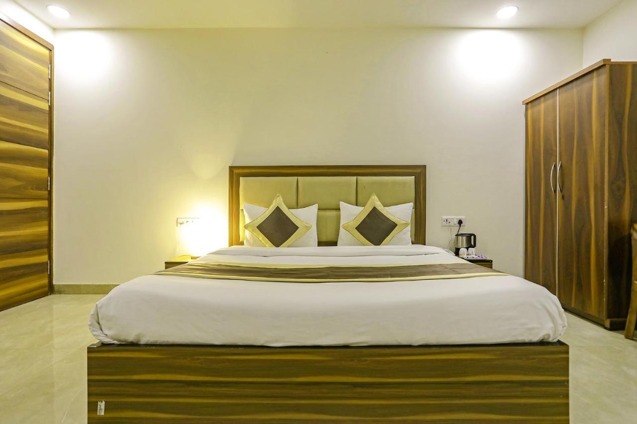 Fabhotel White House Bnb - Nr Yashobhoomi Convention Centre Delhi  Eksteriør billede