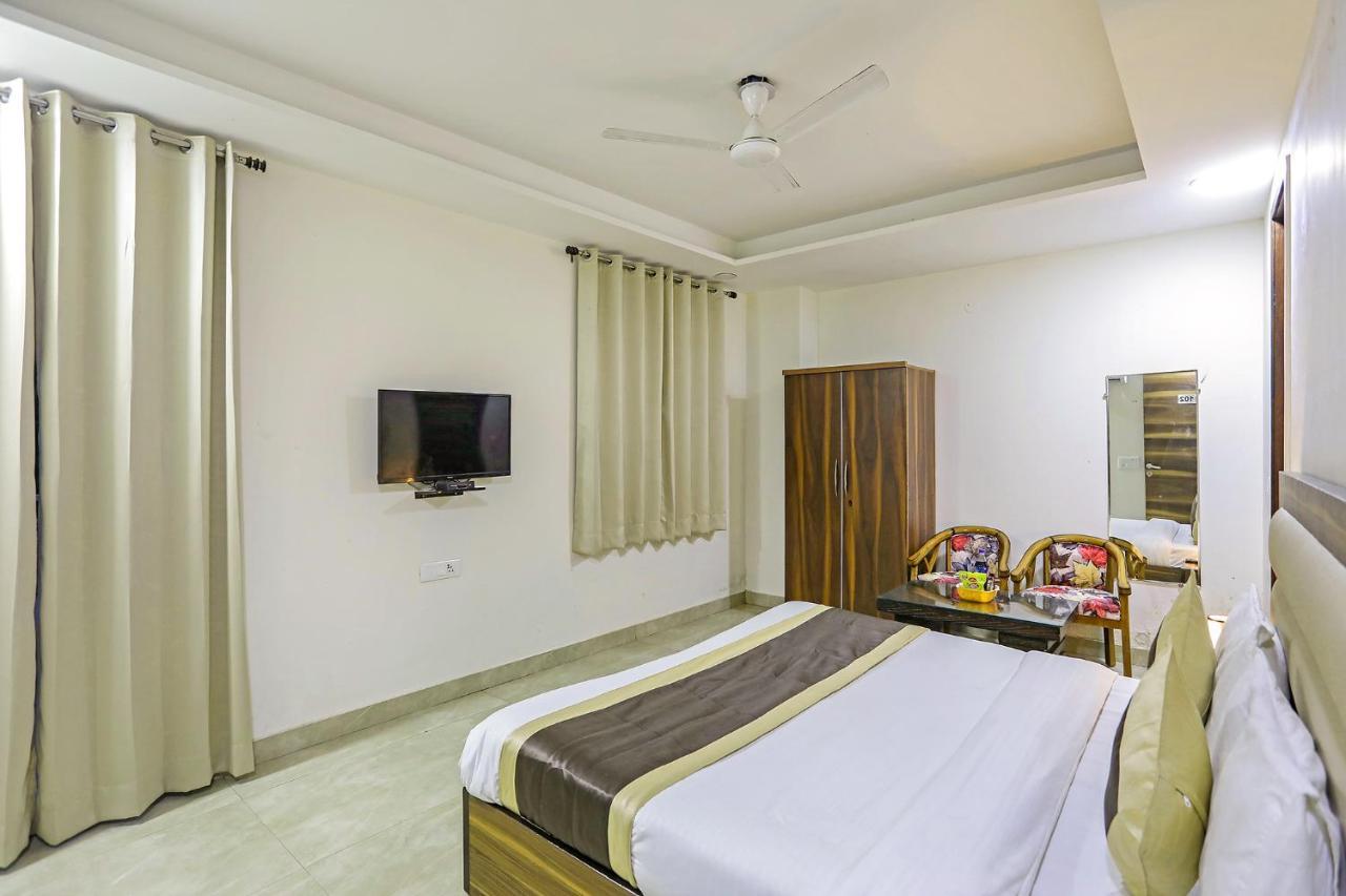 Fabhotel White House Bnb - Nr Yashobhoomi Convention Centre Delhi  Eksteriør billede