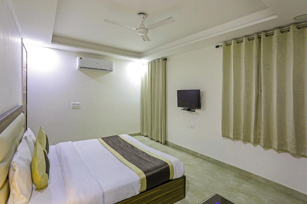 Fabhotel White House Bnb - Nr Yashobhoomi Convention Centre Delhi  Eksteriør billede