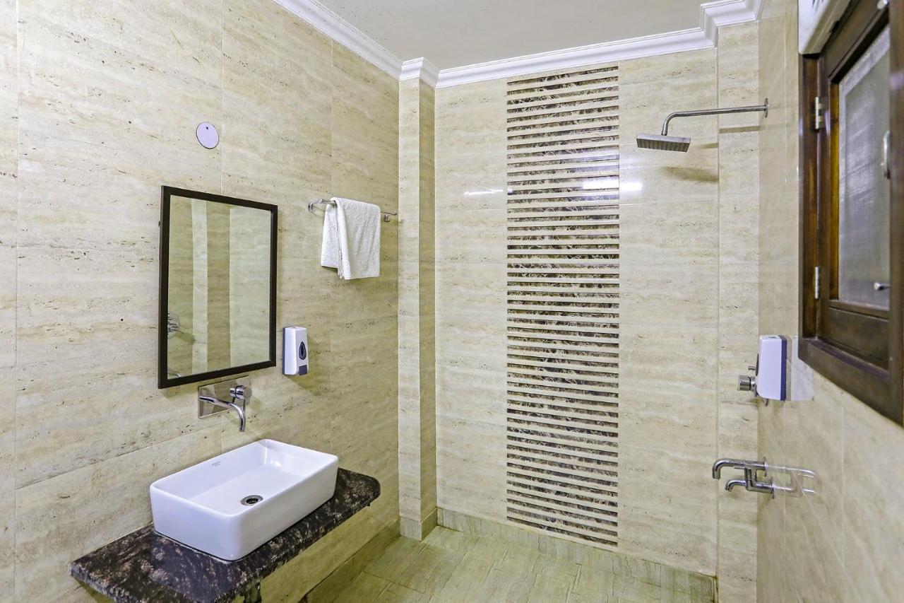 Fabhotel White House Bnb - Nr Yashobhoomi Convention Centre Delhi  Eksteriør billede