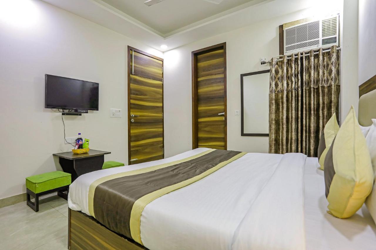 Fabhotel White House Bnb - Nr Yashobhoomi Convention Centre Delhi  Eksteriør billede