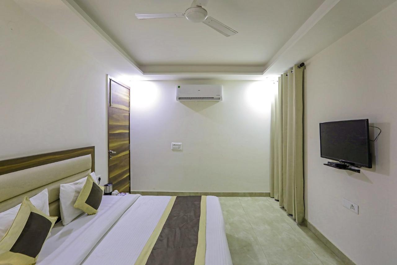 Fabhotel White House Bnb - Nr Yashobhoomi Convention Centre Delhi  Eksteriør billede