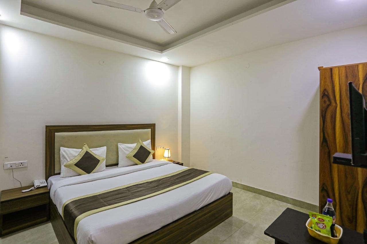 Fabhotel White House Bnb - Nr Yashobhoomi Convention Centre Delhi  Eksteriør billede